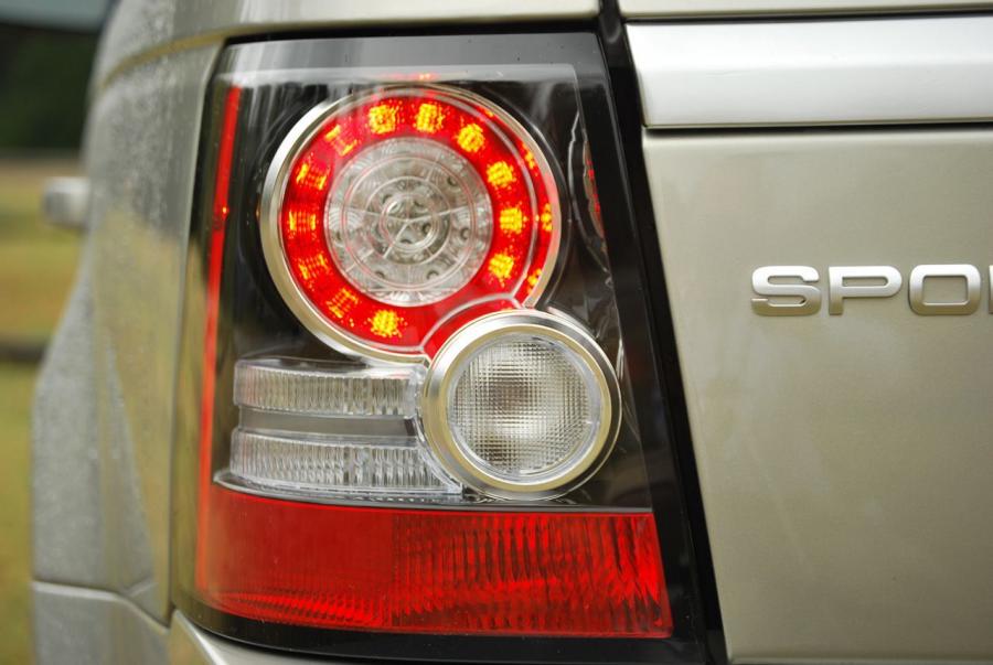  Land Rover Range Rover Sport 2013 года  (фото 36 из 46)
